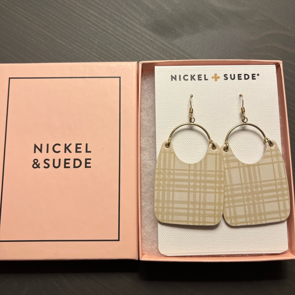 NIB Nickel & Suede Cream Tartan Charlies